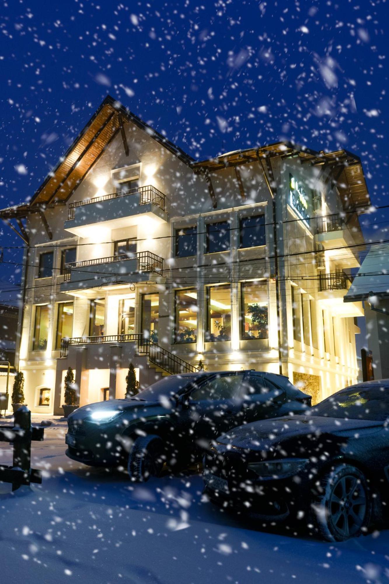 Hotel Buchenland Gura Humorului Exterior photo